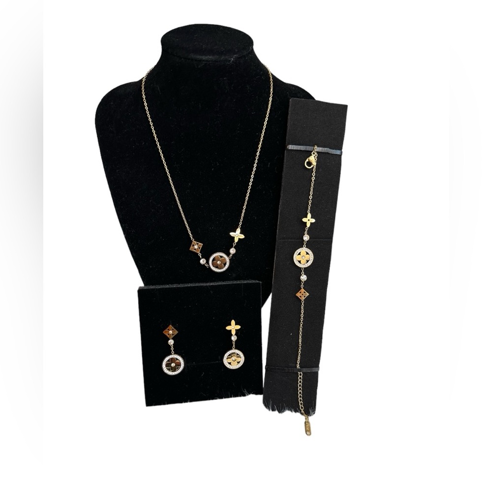 New stainless steel four-leaf clover necklace earrings bracelet fashion jewelry